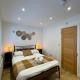 Townhouse Studio with Kitchen & Ensuite - Great Location London - Photo 3
