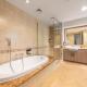 Ultra Luxury Palm - Free 5-star Beach Resorts Access, Dubai - Photo 3