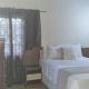 3-Bed House Sleeps 6 with Mountain Views, Ocho Rios (foto 4)