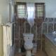 3-Bed House Sleeps 6 with Mountain Views, Ocho Rios (foto 9)