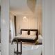 Jacuzzi Mirror Suite Granaria by Downtown Apartments Gdańsk - Photo 8