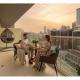 Luxury 1-Bedroom Apartment with Pool, Gym & Balcony in Business Bay, Dubai - Foto 1