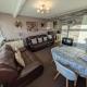 179, Two bed chalet on Sund0wner Holiday Park - Sleeps 4, free WiFi, sorry no pets - entertainment options close by, Hemsby (foto 7)