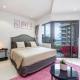 Chic Cozy Studio at Tambuli Residences Ocean View by Dominik Studio with Pool Access & Balcony in Mactan, Maribago (foto 10)