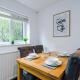 Stylish home - 5G wifi - FREE off-road parking - Sleeps 7 Manchester - Photo 5