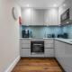 Spacious 4 Bedroom Loft Retreat, London (photo 10)