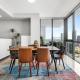 Central 2-Bed with Parking & Stunning Views, Sydney (foto 8)
