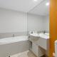 2-Bed, 500m From The Beach with Pool, Gym & Sauna, Melbourne (photo 9)