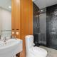 2-Bed, 500m From The Beach with Pool, Gym & Sauna, Melbourne (photo 10)