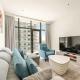 Stylish 1BR in Palm Jumeirah with Rooftop Pool, Dubai