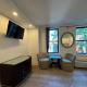 Central Park West Furnished 1 Bedroom Apartment New York - Photo 3