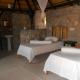 Kapika Waterfall Lodge, Epupa (fotografie 2)