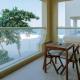 Elegant 1BR beach access with Ocean Views, Palm, Dubaï