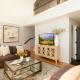 Waterfront Retreat with Spectacular Interior, Jacuzzi and Game Room in NC, East Monbo