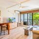 Kihei Akahi C210
