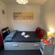 Independent Cozy apartment in husby, Stoccolma