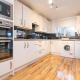 5 bed house with free secure parking in pleasant quiet location, Wolverhampton