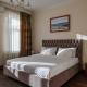 Balcony View in ultracentral Chisinau - Spacious 4 room Living & high end amenities - AC & Bean-Coffee Bar - GrandStay, Chişinău (foto 5)