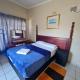 HostHub Guest House, Rustenburg (photo 2)