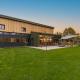 Dragons Barn with Hot Tub