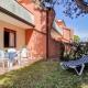 Bright flat in residence with pool - Beahost