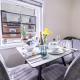 Luxury 2 Bed Apartment in the Heart of Mayfair Your Stylish London Retreat 4th floor no lift, Londyn (zdjęcie 7)