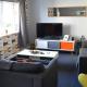 Large 2 bed flat, 2 bath, free parking & lift