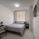 2024 Built 3 Bedroom Townhouse in Cambridge with Foosball, Free Parking, WiFi, Full Kitchen and Laundry - 8 Min to African Lion Safari - Great for Groups and Work Stays!, Cambridge (Foto 2)