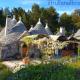 Trullo nel bosco, lungo il sentiero escursionistico ciclabile dell'acquedotto pugliese