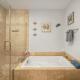 Oceanfront Condo King Suite & Pet-Friendly Stay, Rockaway Beach (Foto 8)