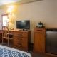 Econo Lodge Inn & Suites University, Calgary (photo 6)