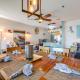 Top-Floor Balcony & Serene Views: Huddleston Condo, Huddleston (fotografie 5)