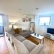 Modern 3-Bed Home in Salford, Pool, Ping Pong Table, Free Parking, Sleeps 7 Manchester - Photo 8