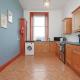 Family and Group Stay 2BR by Park Sleeps 7, Glasgow (foto 8)