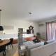 Kleio - Spacious apartment in Glyfada, Ateny