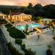 Beachfront House Mir Brač near Supetar with pool and jacuzzi, Supetar (zdjęcie 9)