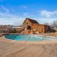 Timber & Tin B 1Bed 1Bath w Pool & Rooftop Deck, Kanab