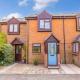 Sea Cloud - 2-bedroom House with Courtyard Garden