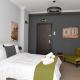 Aiolou 68str rooms & apartments, Atenas (foto 8)