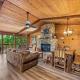 Game Room Cabin Hot Tub & Mountain Views
