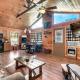 Smokies Cabin with Backyard for Dogs & Arcade, Sevierville (fotografie 6)
