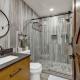Southern Charm - Near Main With Hot Tub