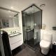 Stylish Condo Apartment with Stunning Rooftop Views & Pool, Gym and Hot Tubs by Peppy Beach Retreats, Мельбурн (фото 8)