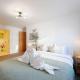 Two-Bedroom Apartment with River Views, Beckton (fotografie 7)