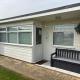 179, Two bed chalet on Sund0wner Holiday Park - Sleeps 4, free WiFi, sorry no pets - entertainment options close by, Hemsby (foto 8)
