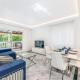 Friends & Family Well presented apartment located in La Dama de Noche, Marbella (foto 6)
