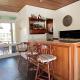 Flat with FIREPLACE CONDOMINIUM, next to LAGO NEGRO (Lake), Gramado (fotografie 8)