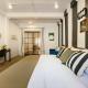 Industrial Loft Sukhumvit 3-Bedroom Designer House - 2 Min to BTS Bang Chak, Bangkok (photo 10)