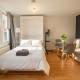 Serene Private Townhouse with AC & Balcony For 6, Londra (foto 3)
