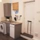 Character Cottage with Private Parking in Central Leeds, Near LGI, Leeds (photo 10)
